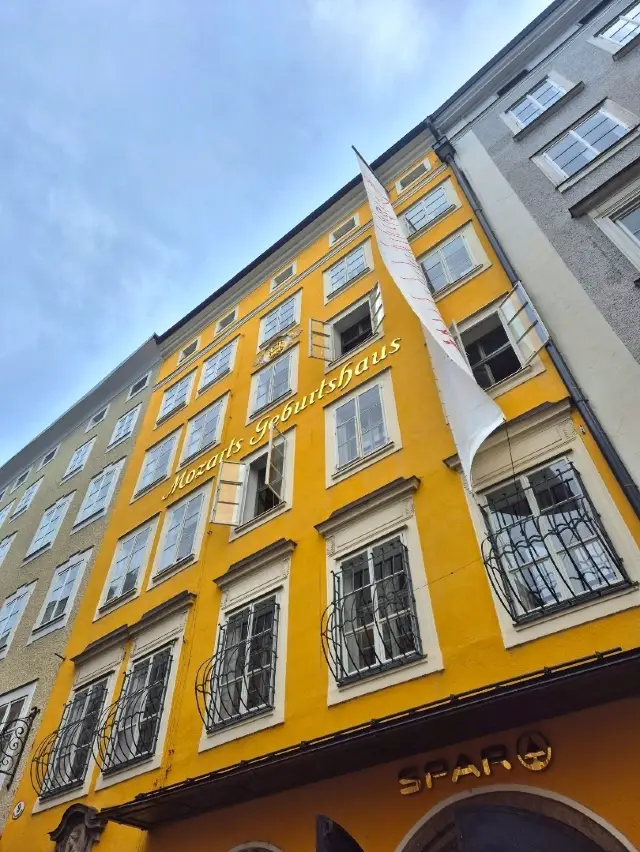 オーストリア ザルツブルク: モーツァルトの生家