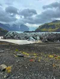 ❄️🩵 Svínafellsjökull Glacier – The Sapphire Giant of Iceland