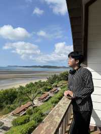 Seaside Autumn Escape🌅