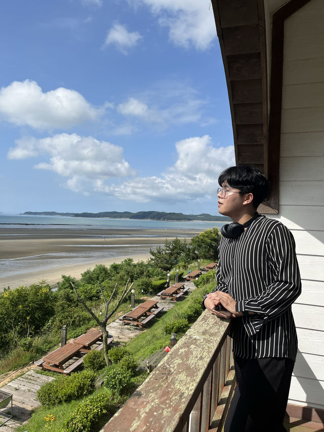 Seaside Autumn Escape🌅 Seaside Autumn Escape🌅