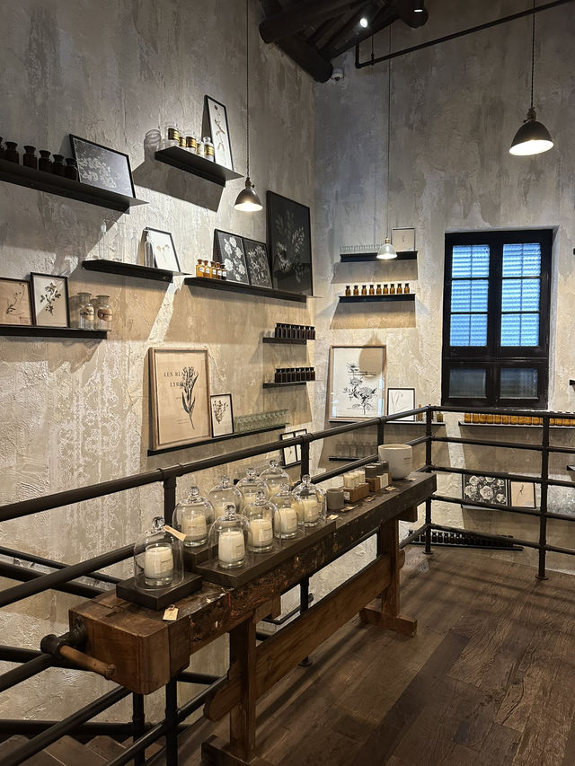 沉浸式香氣體驗,新天地 Le Labo 超美窗景🍂 沉浸式香氣體驗,新天地 Le Labo 超美窗景🍂