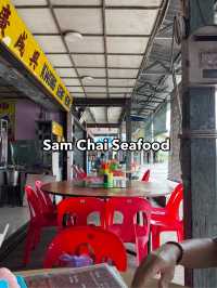 “Sam Chai Seafood Sematan: A Classic Spot for Fresh Coastal Flavours”