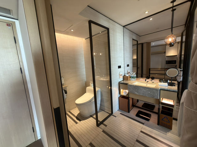 深圳木棉花酒店一晚開箱：舒適大床、大片窗景與迎賓水果