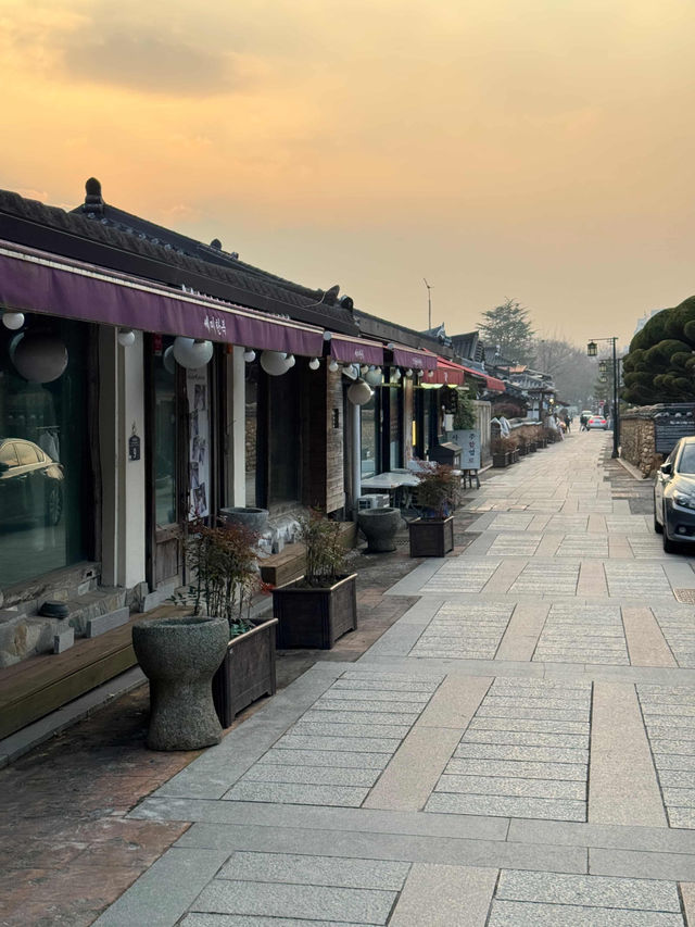 Sunset Cityscape🌇 Sunset Cityscape🌇