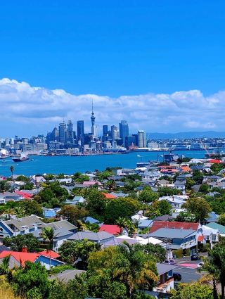 休日にリラックスできるスカイラインのおすすめスポット--オークランド・デボンポート。