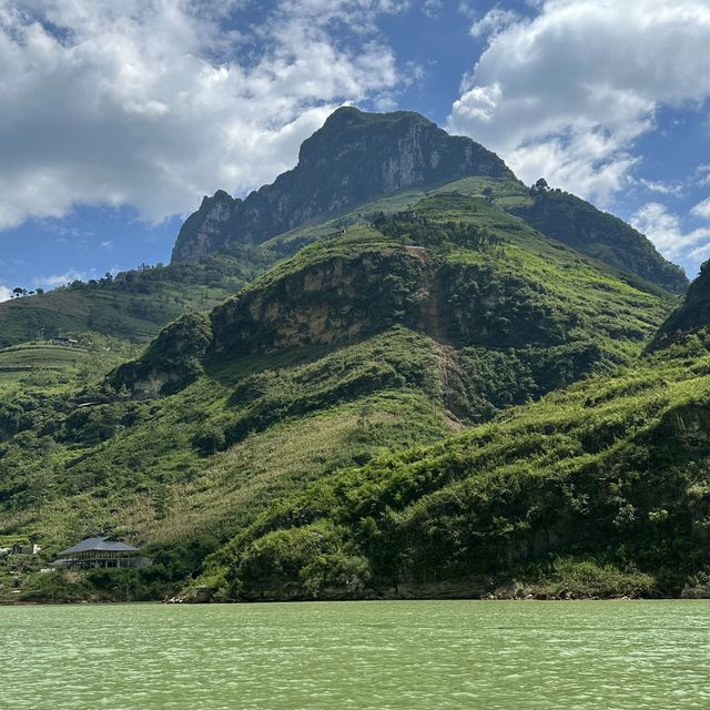 Beautiful Ha Giang - Nho Que River in VietNam