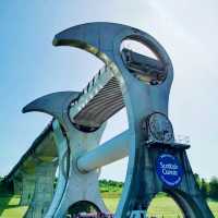 Falkirk Wheel：🎡  蘇格蘭的工程奇蹟，旋轉升降的運河之旅！