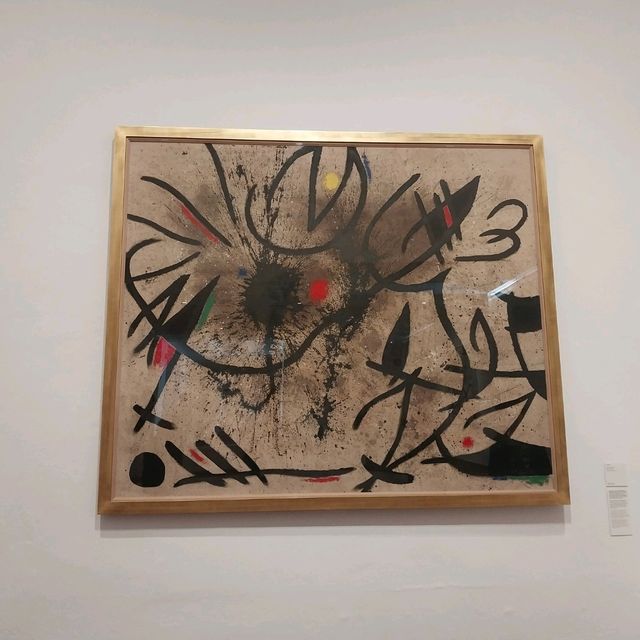 뷰가 매력적인 호안 미로 미술관