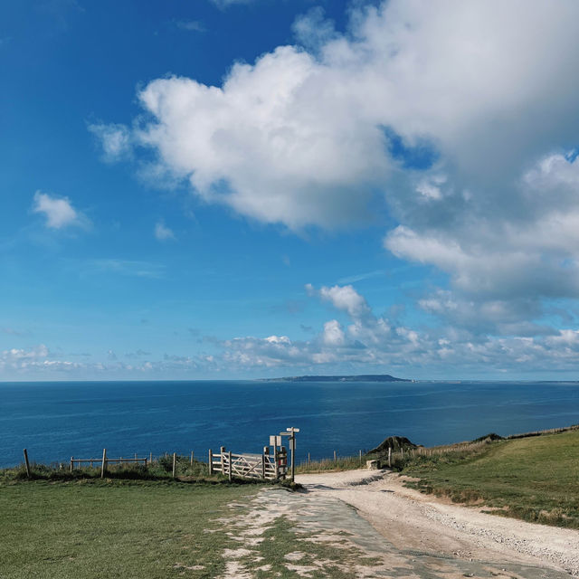 Durdle Door Dreams: Coastal Beauty and Serenity