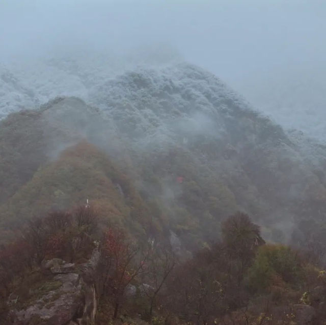 A Winter Wonderland in Xi'an: Exploring the Snow-Covered Qinling Mountains