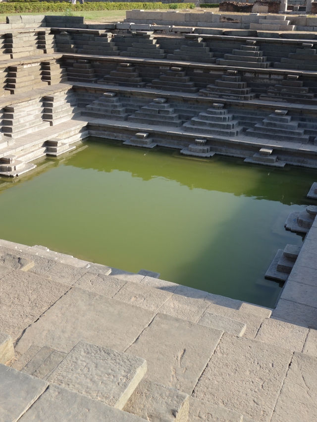 The Lotus Mahal: A Fusion of Elegance and Architecture in Hampi