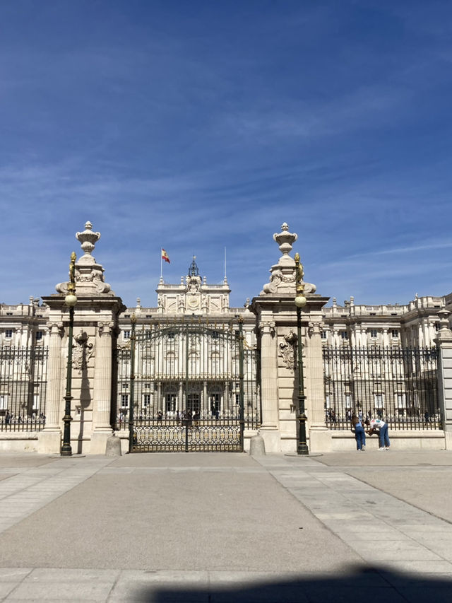 Madrid’s Royal Palace. A date with aristocracy that won’t break the bank