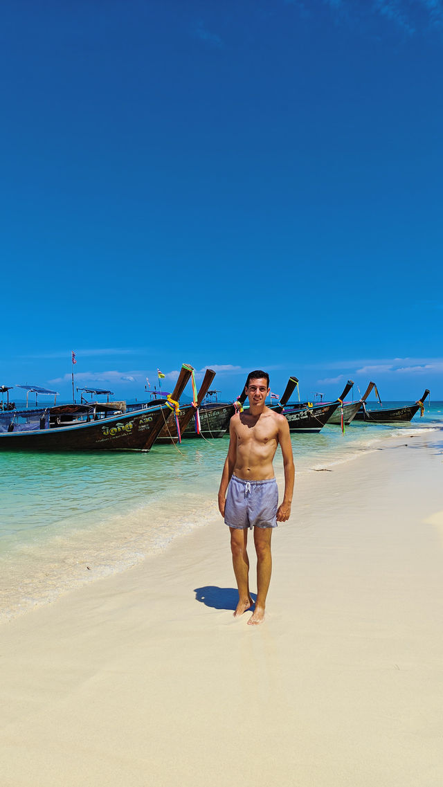 Ao Nang: Your Perfect Base to Explore Thailand’s Andaman Coast 🏝️🚤