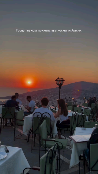 🏰 Castle Dining in Saranda: A Meal with Timeless Views 🇦🇱✨
