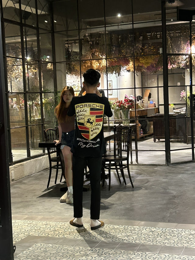 Top insta list cafe& restaurants you should visit in Da nang