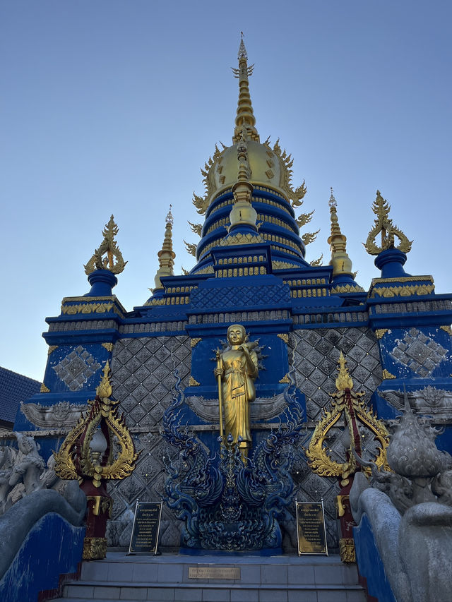 Blue Temple – Wat Rong Suea Ten, Chiang Rai