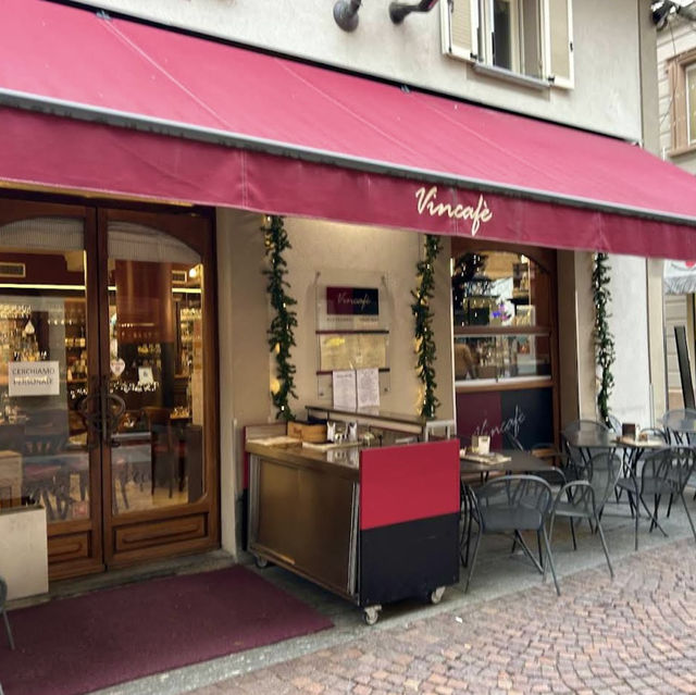 阿爾巴 Alba 的Vincafe住一晚