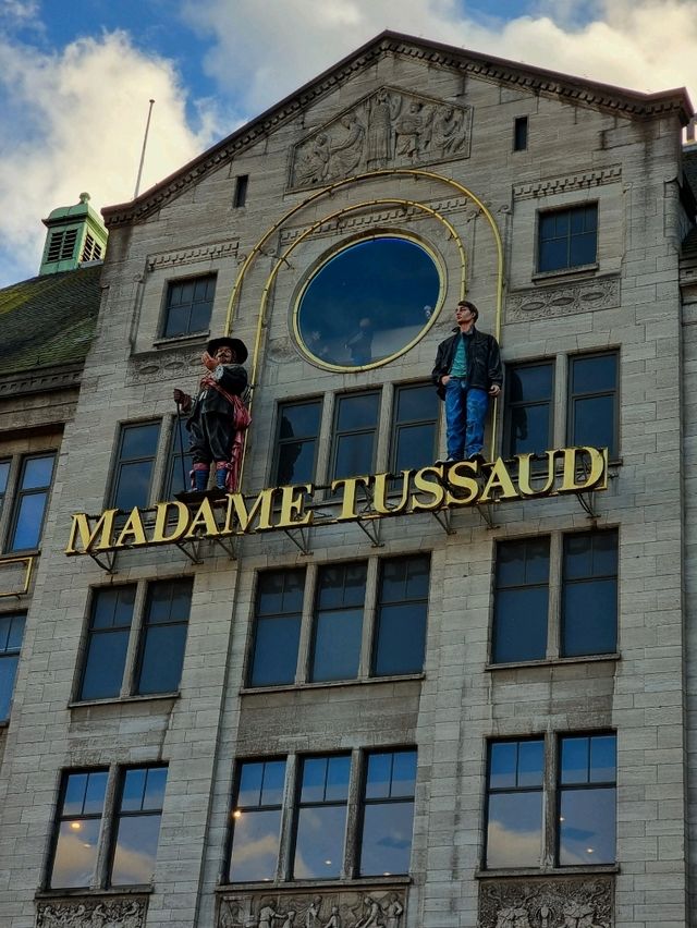 Amsterdam Travel Guide