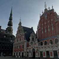🏰✨ “Baltic Beauty: A Perfect Day in Riga” 🇱🇻
