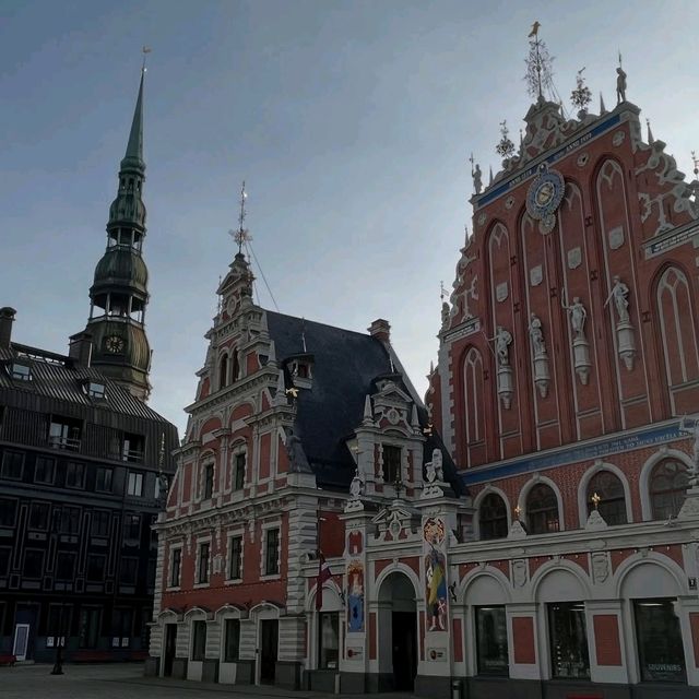 🏰✨ “Baltic Beauty: A Perfect Day in Riga” 🇱🇻