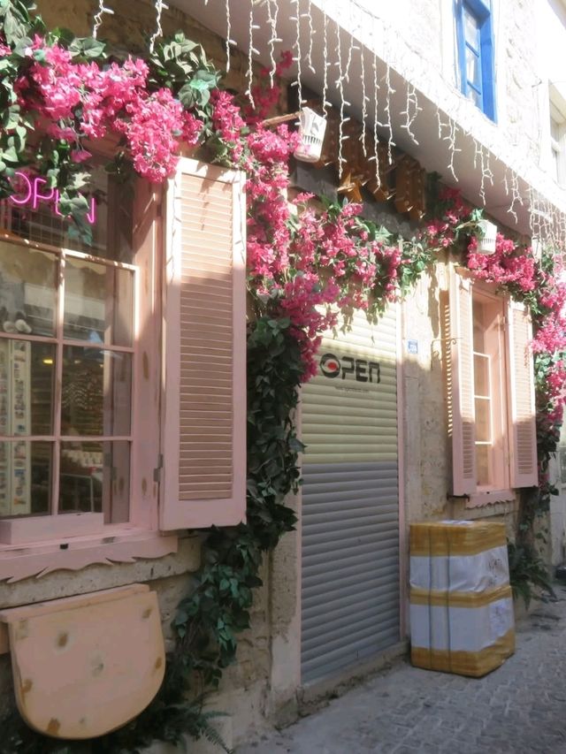 Don't miss this day trip in Turkey 🌸🏖️🇹🇷 Don't miss this day trip in Turkey 🌸🏖️🇹🇷