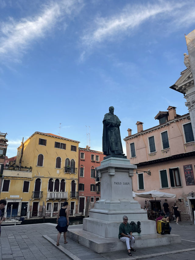 🌊 Venice – The Floating City of Dreams 🛶✨