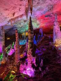 Пещера Желтого дракона обязательна к посещению