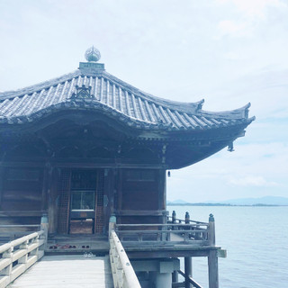 琵琶湖－一座漂浮的寺廟！ ？
