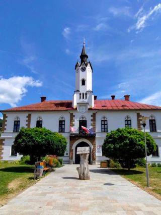 The Mestský dom: Ľubietová’s Storybook Town Hall ⏳🏛️