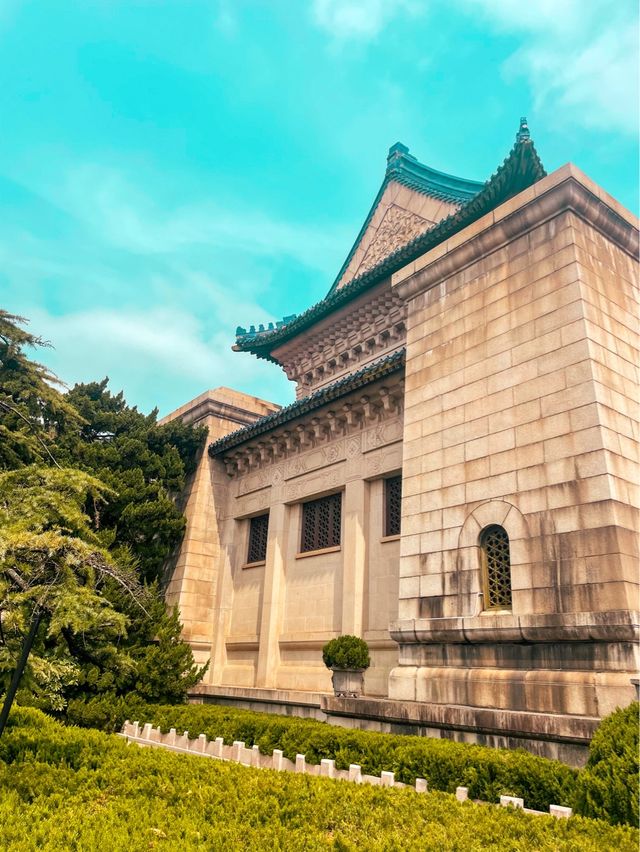 A Beautiful Monument to Sun Yat-sen