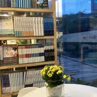貓的天空之城書店（甘坑客家古鎮內）