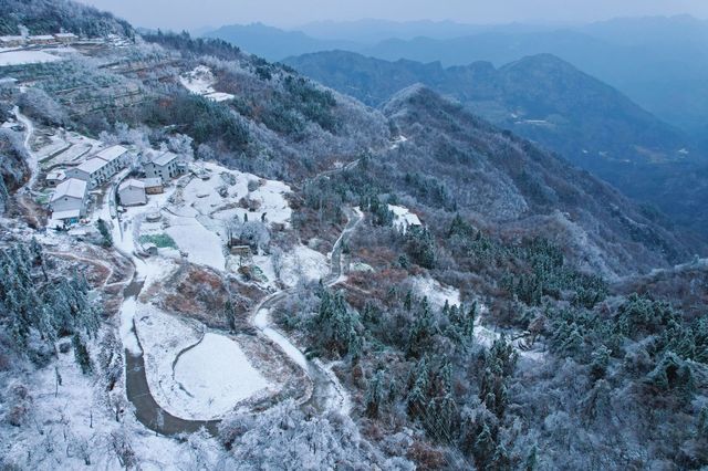 武當山的雪景