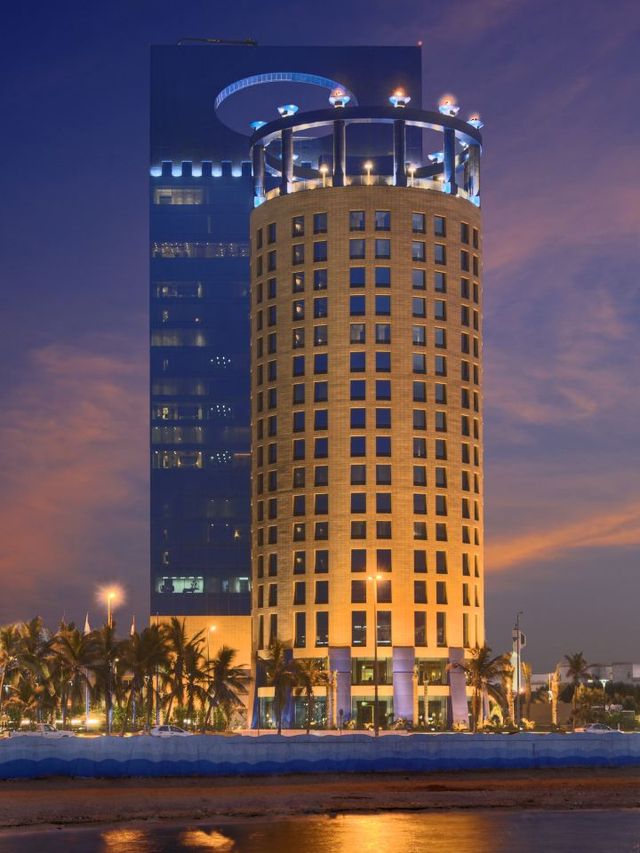 🌟 Jeddah Gems: Top Hotel Picks 🛏️✨