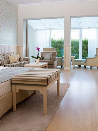 🌟 Luxe Stays in Travemünde: Top Picks! 🛎️✨