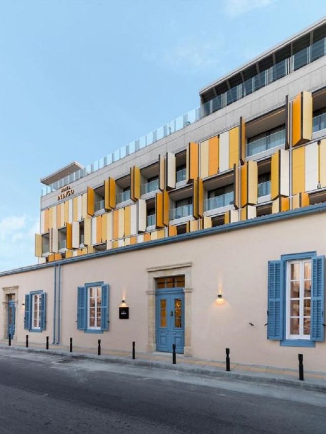 🏖️ Larnaca's Hidden Gem: Indulge in Cozy Luxury! 🌟