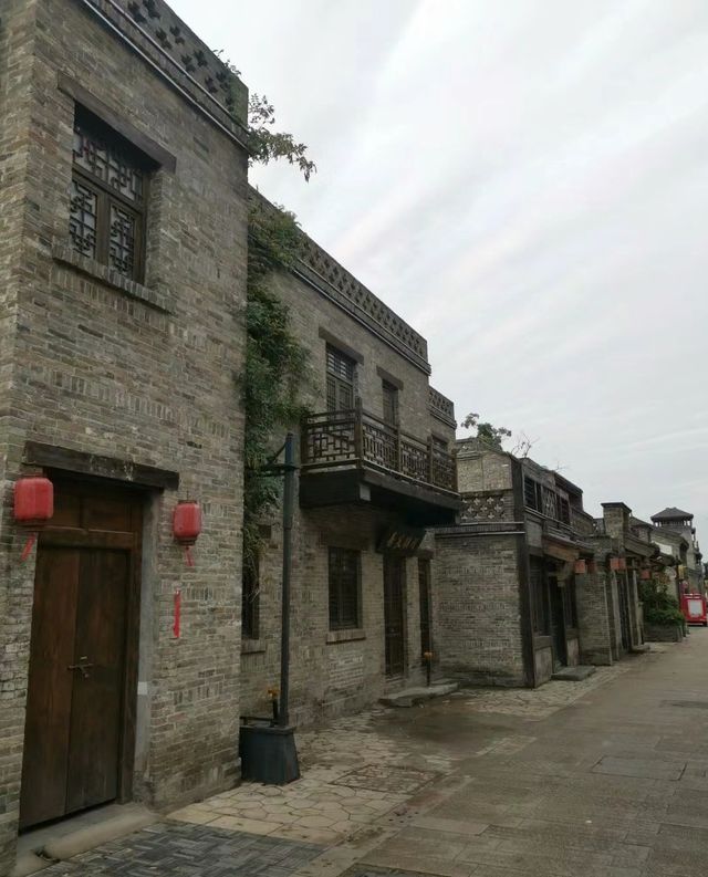 蔺相如與廉頗的故事從小耳熟能詳，邯鄲之旅肯定少不了去回車巷打