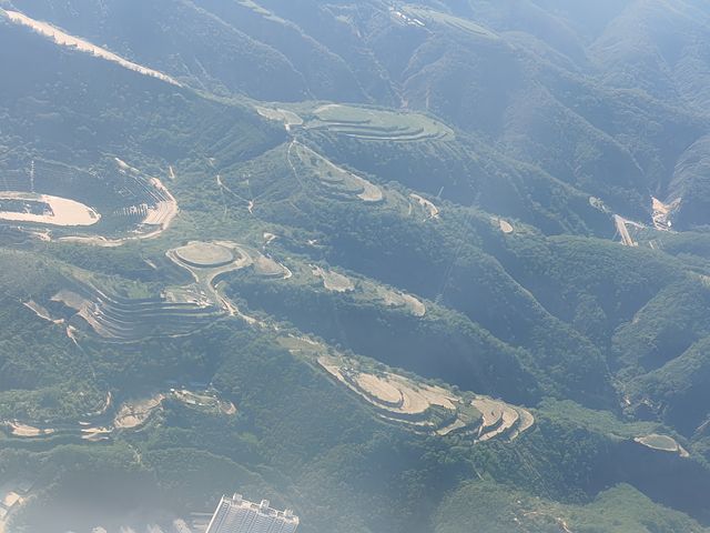 空中俯瞰世界。
