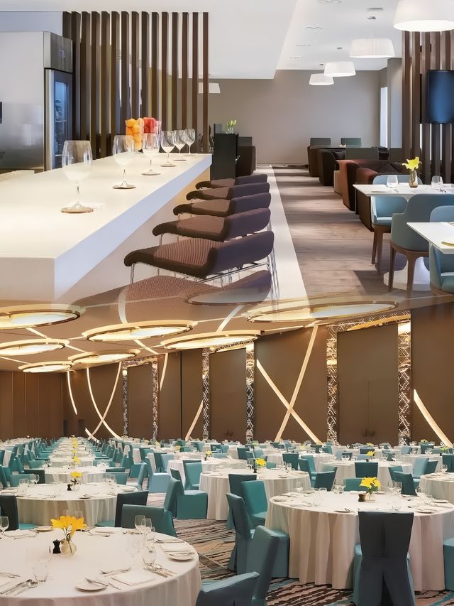 【諾富特新德里機場酒店，我的空中花園小憩站】。