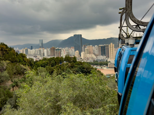 Lanzhou’s Stunning Mountain View!