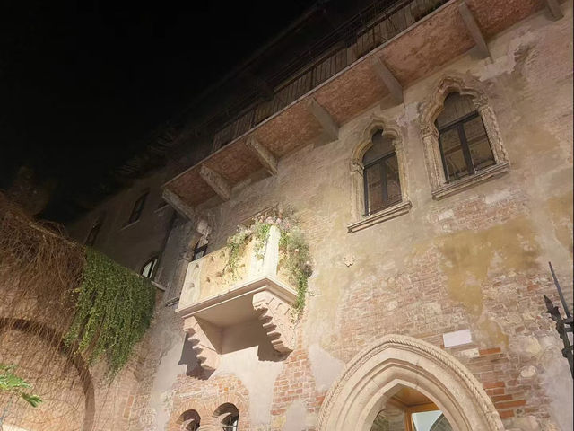 Verona: The City of Love and History