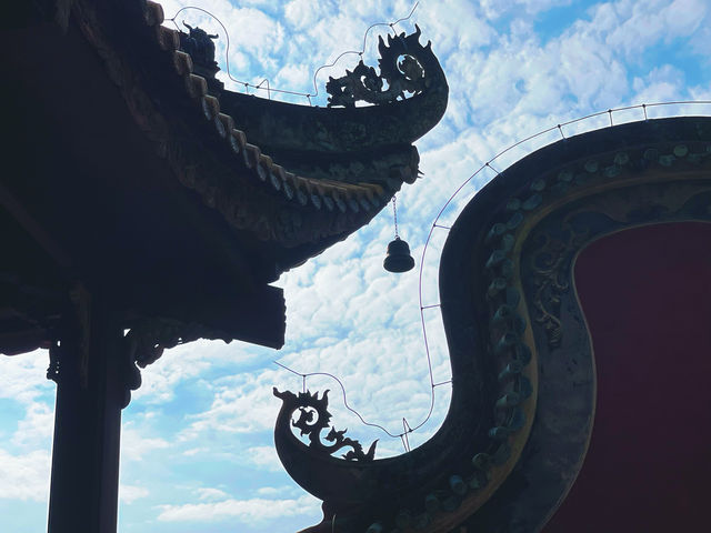 漫步在歷史悠久的瑤族自治縣，感受歲月流轉的痕跡……。