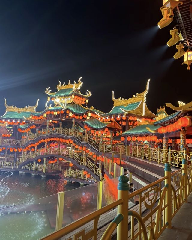 萬歲山：穿越古今的武俠之旅。