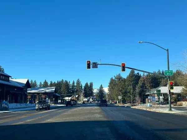 Lake Tahoe skiing at Heavenly offers stunning views