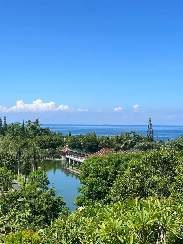 Indonesia New Year's 8-Day Travel Guide