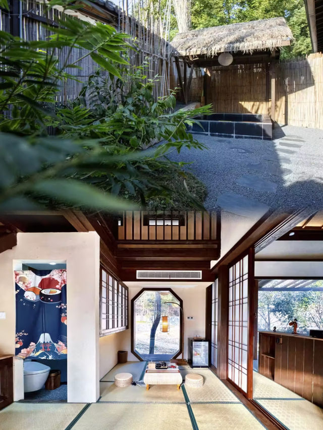 一屋一院一湯池，冬日裡的治癒小天地