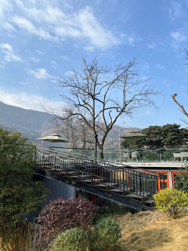 新年第一站，躲進青城山嘅溫泉烏托邦