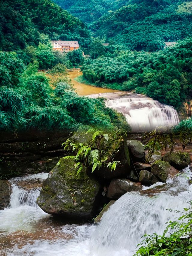 被朋友圈刷爆的最大瀑布旅遊區，值得一去