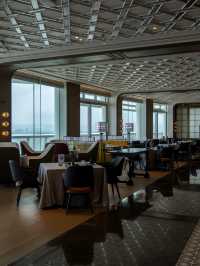 雲端、海浪和月色，像一首美食的詩歌