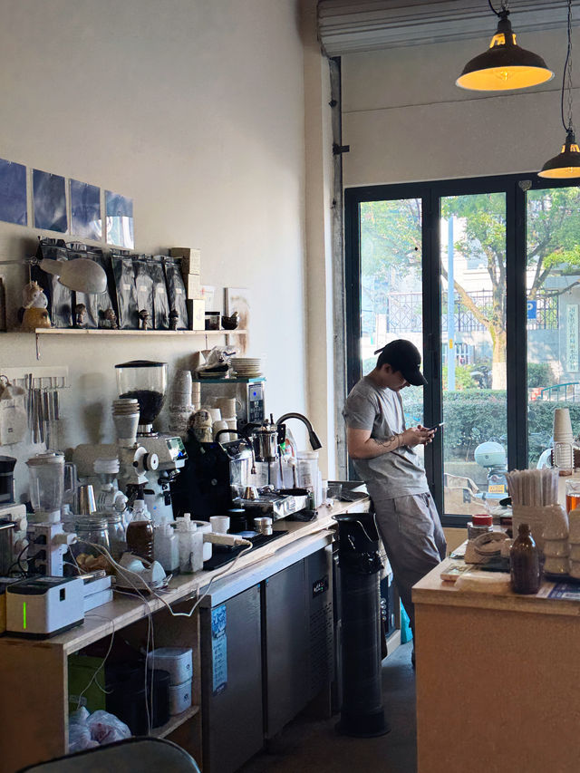 麗水咖啡|呆呆嘅老闆開咗間呆coffee