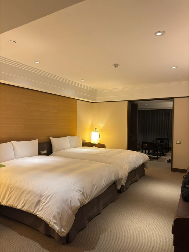 ✨台北晶華酒店｜躲進「泳池電影+早餐天堂」